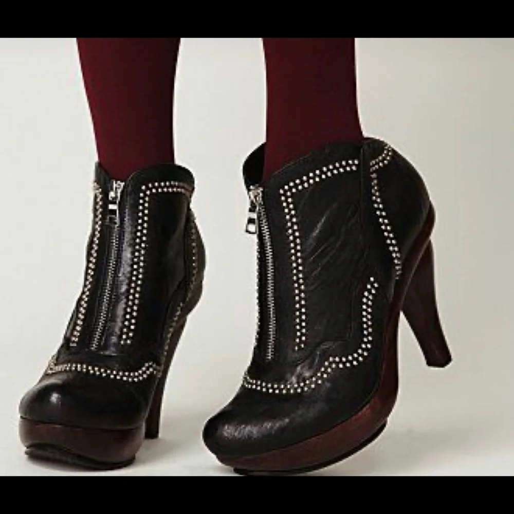 Calleen Cordero Free People Studded Platform Booties Wood Block Heal‎ Size &